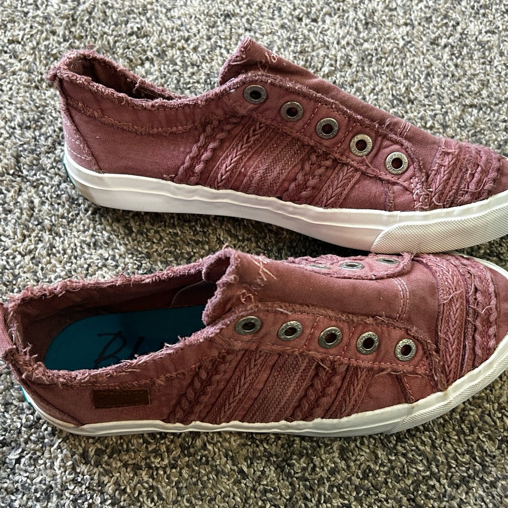 Blowfish Mauve Textured Sneakers